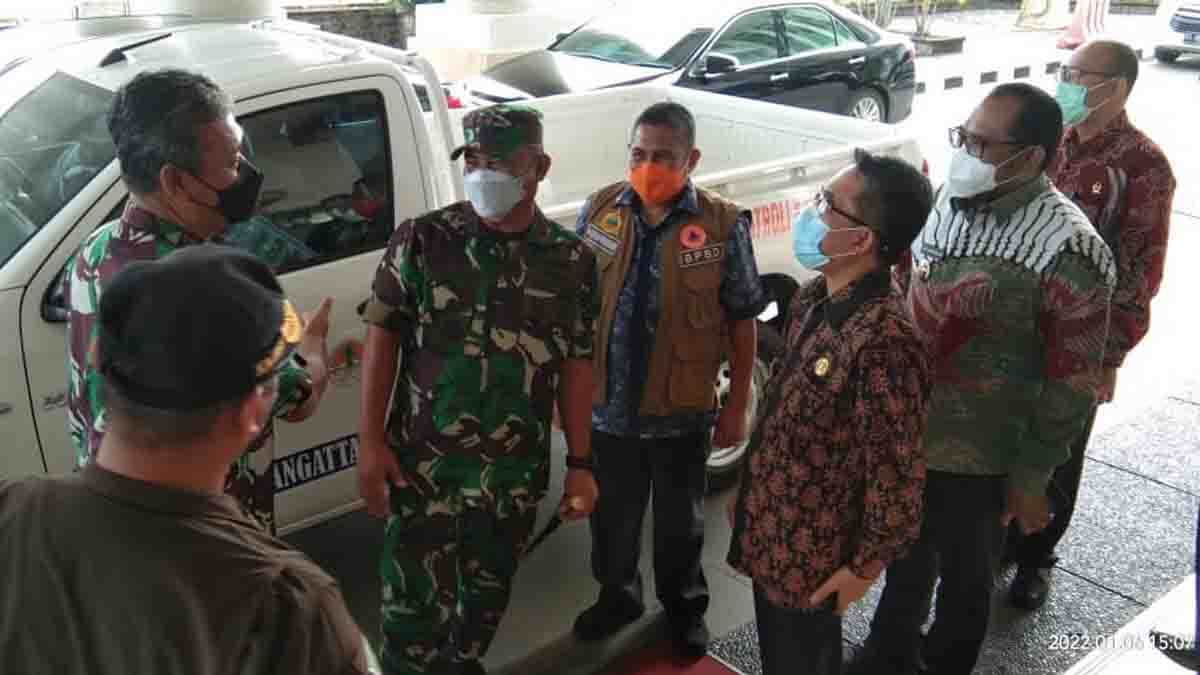 BPBD Kutim Serahkan Bantuan Mobil Patroli ke Lanal Sangatta